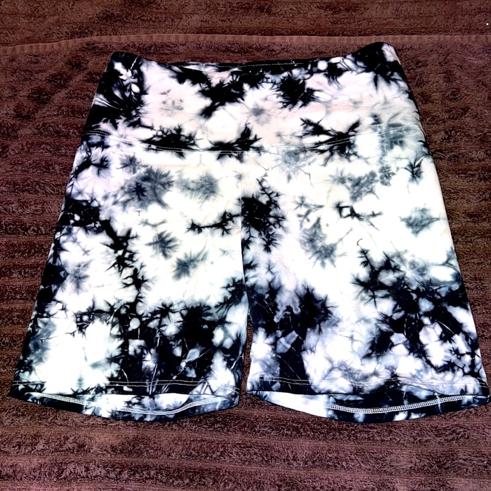 Used- Victoria Secret Pink biker shorts